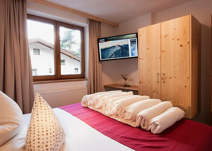 Falkner-13 By Interhome Oberlängenfeld